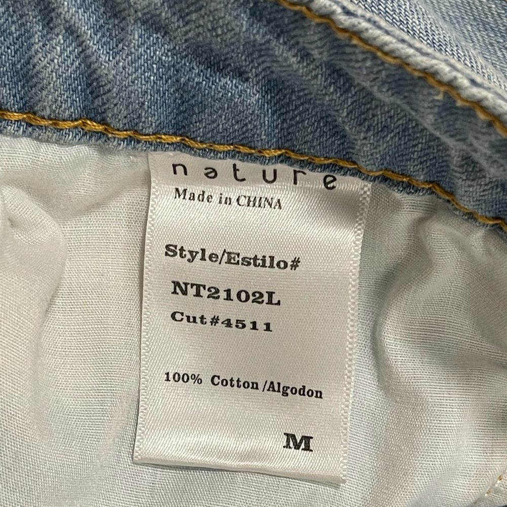 Nature Distressed Light Washed jean Short Size M - Picture 6 of 9